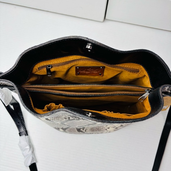 New PATRICIA NASH Lavello Leather Crossbody Bucket Bag in Python - Picture 5 of 5